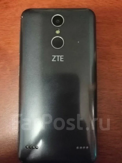 ZTE Blade X5. �/�, �����, 4G LTE, Dual-SIM ����
