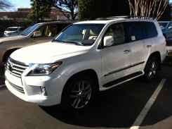 Lexus LX570. �������, 4wd, 5.7 (367��.�.), ������ ����