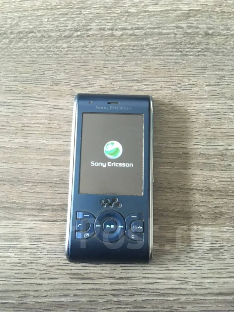 Sony Ericsson Walkman W595. �/� ����