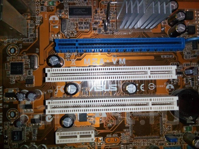 Socket AM2+ ����