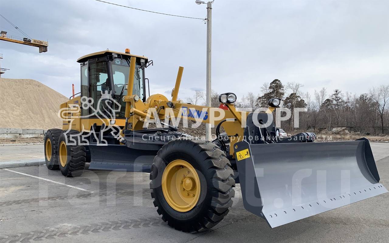 Грейдер xcmg gr165. XCMG gr165. XCMG 165 грейдер. Грейдер XCMG gr185.