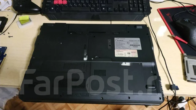 Roverbook. 17", 2 000����, ��� 4 ��, ���� 320���, WiFi: 1, Bluetooth: 1, ����������� �� 1��. ����