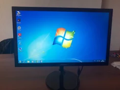 Samsung. 18.5", ���������� OLED