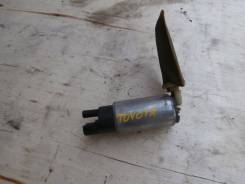 Насос топливный. Toyota: Regius Ace, Corona, Lite Ace, Tercel, Dyna, Raum, Hilux, Town Ace Noah, Estima, Regius, Carina, Caldina, Hilux Surf, Hiace, L...