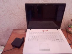 Roverbook. ��� 1024 ��, ���� 512���, Bluetooth