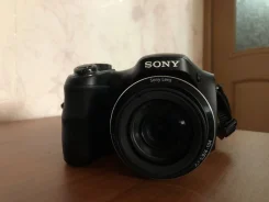 Sony Cyber-shot DSC-H200. 20 � ����� ��, ���: 14� � ����� ����