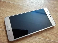 Samsung Galaxy J5 2016. �����, �� 8 ��, �������, 3G, 4G LTE, Dual-SIM, NFC