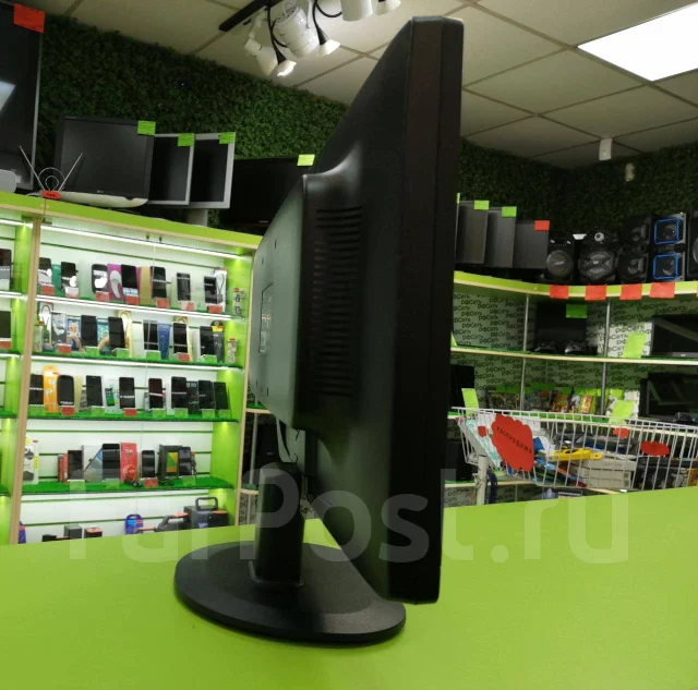 Philips. 18.5" ����