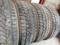 Yokohama Ice Guard F700Z. Зимние, шипованные, 2009 год, 50 %, 4 шт