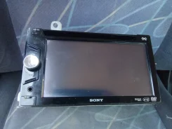 Sony XAV-63 ����