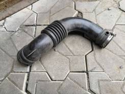 Патрубок воздухозаборника. Dodge Caliber, PM Двигатели: EBA, ECD, ECE, ECN, ED3, ED4, EDG, ENE