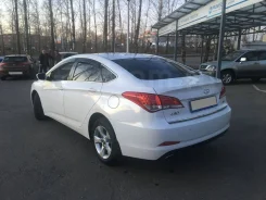 Hyundai i40 ����