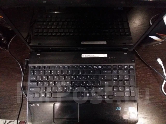 Sony VAIO PCG-71211V. 15.5", 2,5����, ��� 4 ��, ���� 500���, WiFi: 1, Bluetooth: 1, ����������� �� 2��. ����