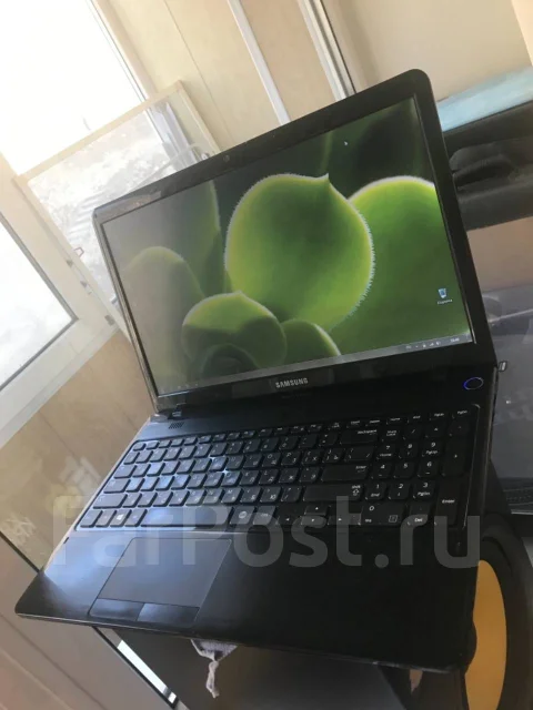 Samsung 350E5C. 15.6", 1,7����, ��� 4 ��, ���� 500���, WiFi: 1, ����������� �� 3��. ����