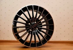 OZ Racing 35TH Anniversary. 7.0x17", 4x108, ET25, �� 65,1���. ����