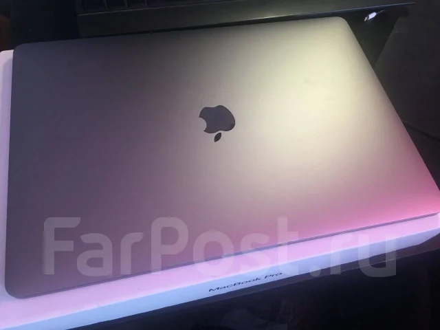 Apple MacBook Pro 15 2018. 15.4", 2,6����, ��� 16 ��, ���� 512���, WiFi: 1, Bluetooth: 1, ����������� �� 10��. ����