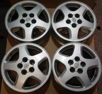Nissan. 6.5x16", 5x114.30, ET40, ЦО 66,1 мм.