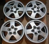 Nissan. 7.0x16", 5x114.30, ET40, ЦО 66,1 мм.