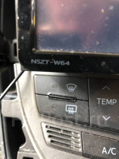 Toyota nszt w64