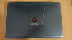 Asus ROG. 15.6", 2,3����, ��� 8 ��, ���� 1 000���, WiFi, Bluetooth, ����������� �� 6��. ����