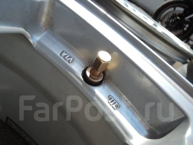 RAYS Gram Lights 57G. 7.0x17", 5x100, ET50 ����