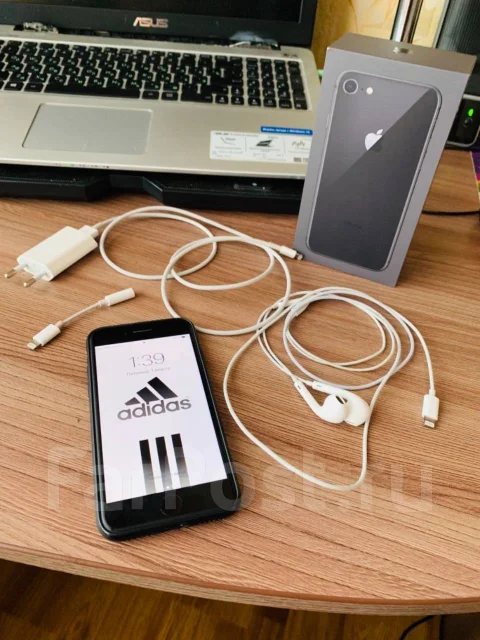 Apple iPhone 8. �/�, ������, 4G LTE ����