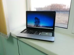Packard Bell. 15.6", 1,8����, ��� 4 ��, ���� 750���, WiFi, ����������� �� 2��. ����