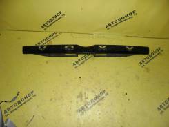 Накладка на дверь багажника. Toyota Voxy, ZRR70, ZRR70G, ZRR70W