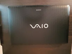 Sony VAIO. 15.6", 2,3����, ��� 4 ��, ���� 500���, WiFi: 1, Bluetooth: 1, ����������� �� 2��. ����