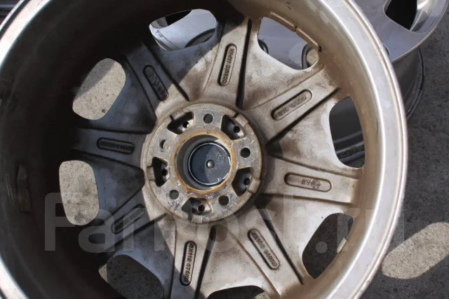 Cosmic. 7.0x18", 5x114.3, ET52, �� 72,8���. ����