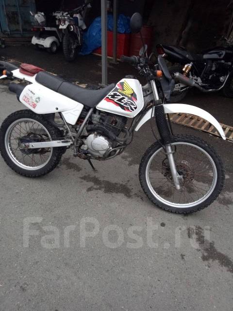 Honda XLR 125, 1993, 125 куб. см. 4х тактный, без пробега, исправен, 39 000  км, эндуро, есть птс. Цена: 100 000₽ во Владивостоке