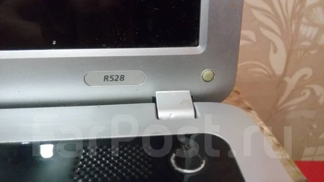 Samsung R528. 15.6", 2,2����, ��� 2048 ��, ���� 30���, WiFi: 1, Bluetooth: 1, ����������� �� 1��. ����