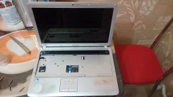 Samsung R528. 15.6", 2,2����, ��� 2048 ��, ���� 30���, WiFi, Bluetooth, ����������� �� 1��. ����