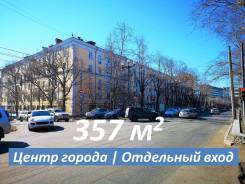Центр города | Отдельный вход | Первый ЭТАЖ | Парковка | от 18 кв. м. 357 кв. м., улица Серышева 34, р-н Центральный. Дом снаружи