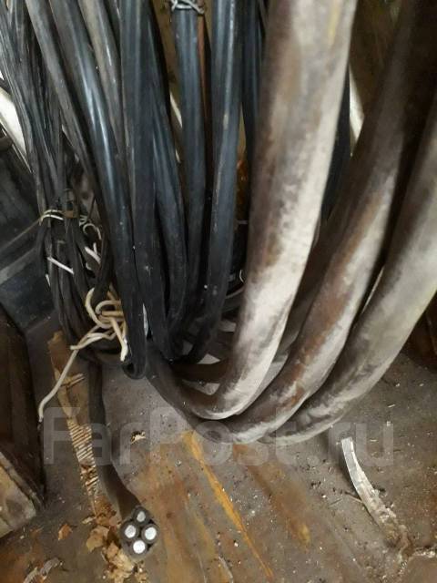 Продам кабель АВВГ 4*25, б/у, в наличии. Цена: 100? во Владивостоке