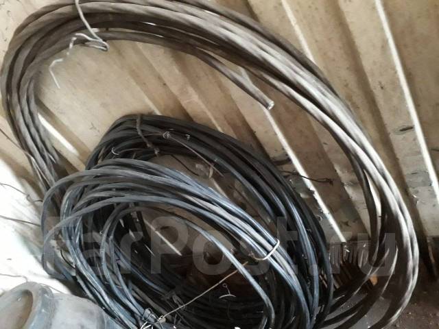 Продам кабель АВВГ 4*25, б/у, в наличии. Цена: 100? во Владивостоке