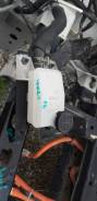 Бачок для тормозной жидкости. Nissan Leaf, ZE0 Двигатель EM61
