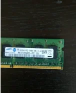 SO-DIMM DDR2.