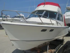 Yamaha STR-25. 1982 ���, ����� 8��., ��������� ������������, 190��.�., ������. ��� ����� �� ������������ ����
