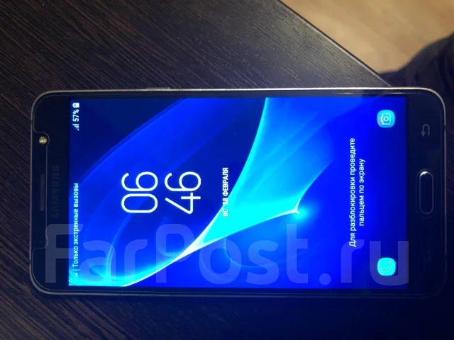 Samsung Galaxy J7. �/�, ������, 4G LTE, Dual-SIM ����