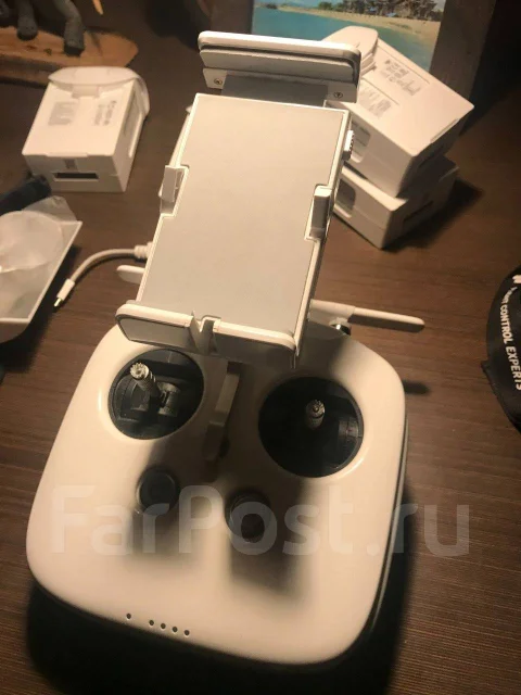 DJI Phantom 4. � ������� ����