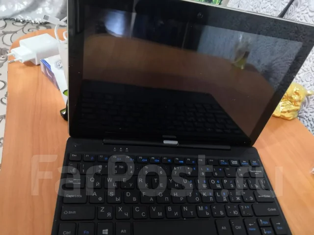 DEXP. 1,3����, ��� 2048 ��, ���� 30���, WiFi: 1, Bluetooth: 1, ����������� �� 5��. ����