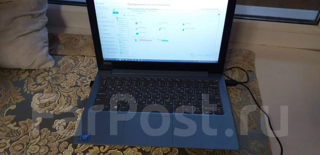 Lenovo IdeaPad Flex 10. 10.1", ��� 256 �� � ������, ���� 26���, WiFi: 1, Bluetooth: 1, ����������� �� 4��. ����