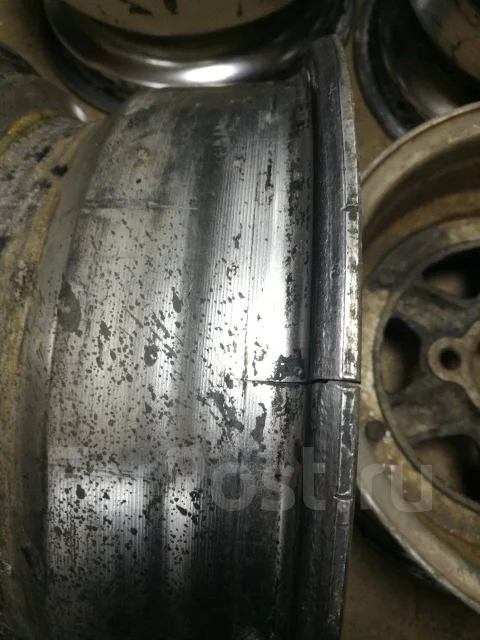 SSR LongChamp XR4. 6.0x13", 4x114.3, ET14. ��� ����� �� ������������ ����