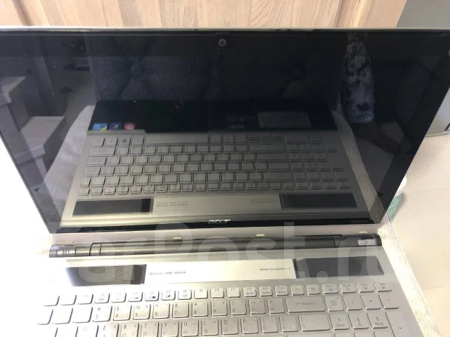 Acer Aspire 5943G. 15.6", 1,7����, ��� 8 ��, WiFi: 1, Bluetooth: 1 ����