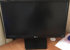 LG. 22", ���������� �� (LCD)