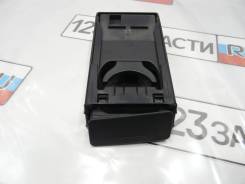Подстаканник передний Mitsubishi Outlander CW5W в Новосибирске Подстаканник передний Mitsubishi Outlander CW5W