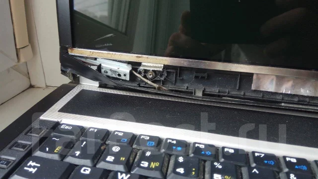 Roverbook Pro. 17.1", WiFi: 1, Bluetooth: 1 ����