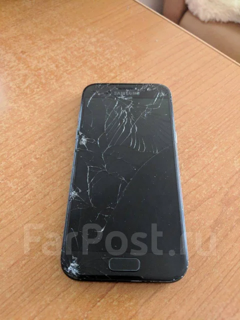 Samsung Galaxy A3 2017. �/� ����