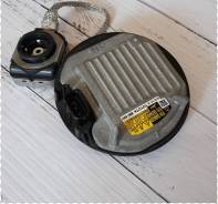 Блок ксенона. Toyota: Crown, Mark X, Vitz, Voxy, Corolla Axio, Camry, Noah, Yaris, Land Cruiser, Sai, Corolla Fielder, Aurion, Avensis, Fortuner, Ract...